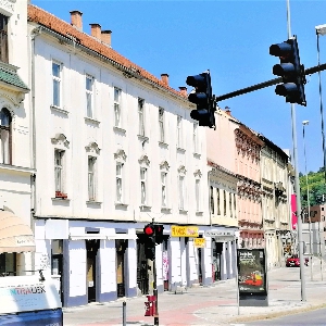 Oddamo izredno lepo enosobno stanovanje v centru Maribora